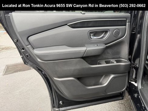 Used 2025 Honda Pilot Elite image 29