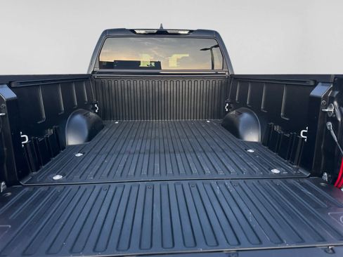 Used 2025 Toyota Tundra SR5 w/ SR5 Convenience Package AWD/4WD image 19