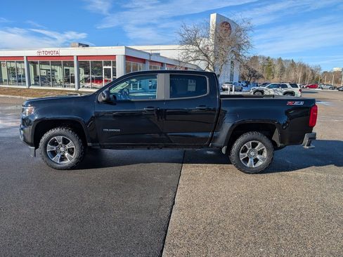 Used 2017 Chevrolet Colorado Z71 image 2
