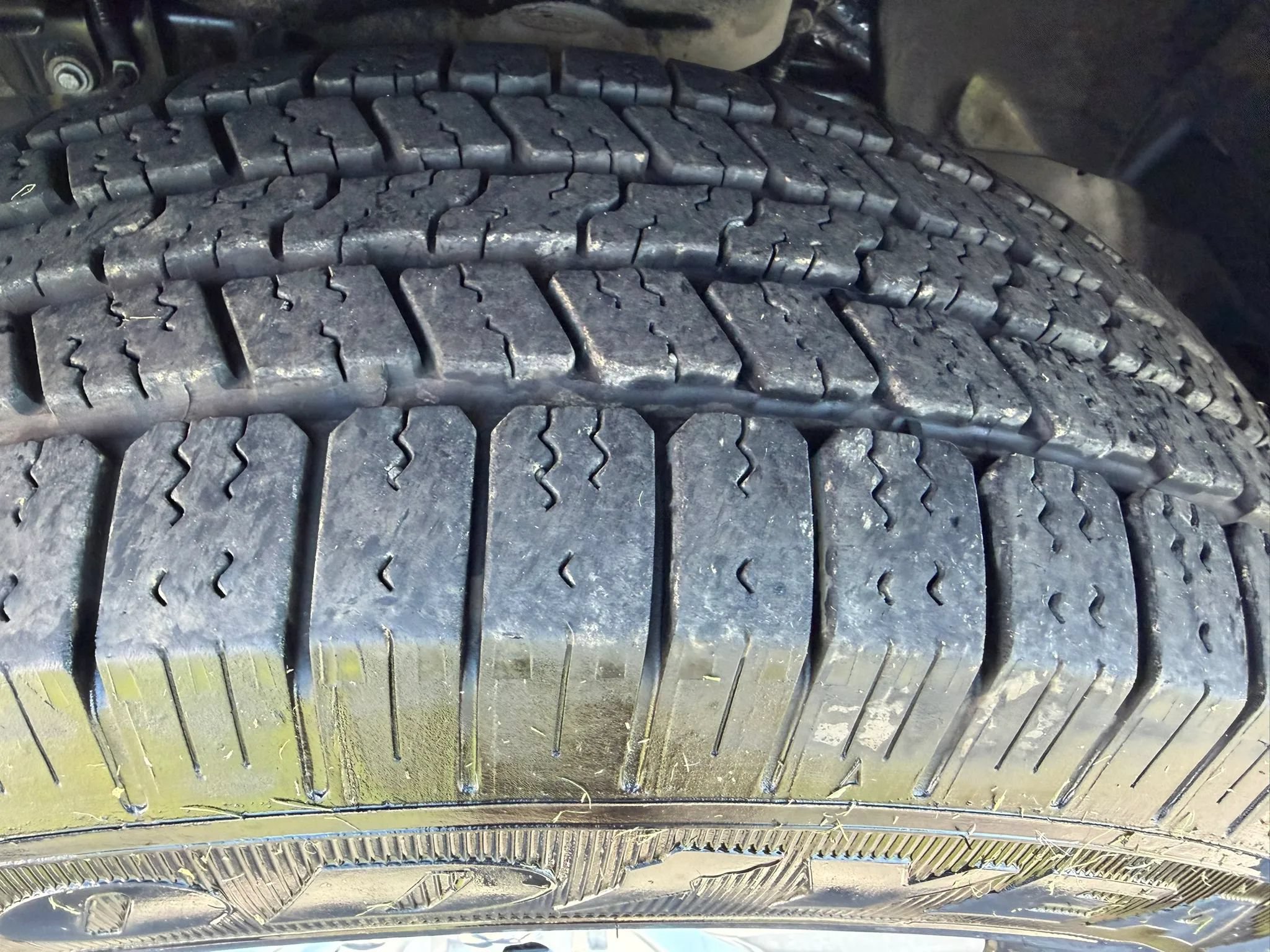 Used 2022 RAM 1500 Classic SLT AWD/4WD image 40