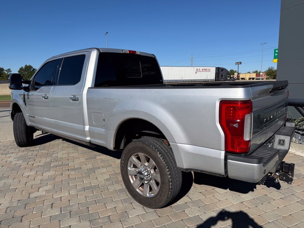 Used 2017 Ford F350 Platinum w/ Platinum Ultimate Package AWD/4WD image 3
