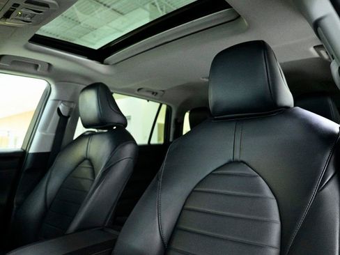 Used 2022 Toyota Highlander XLE image 20