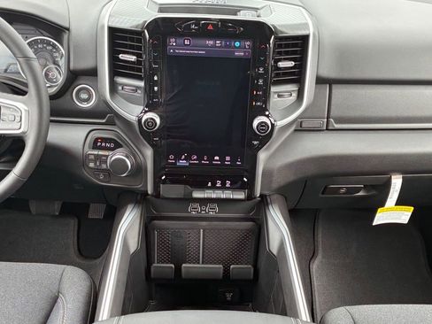 New 2026 RAM 1500 4x4 Crew Cab image 3