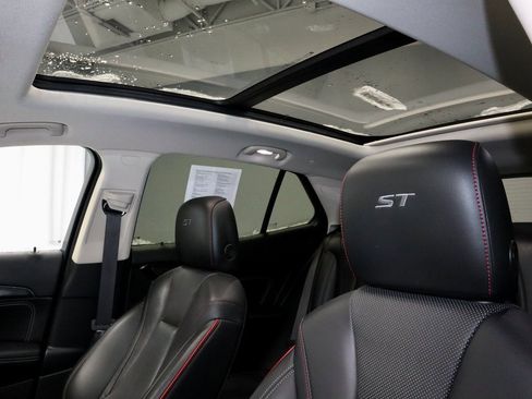 Used 2023 Buick Envision Essence w/ Sport Touring Package image 34