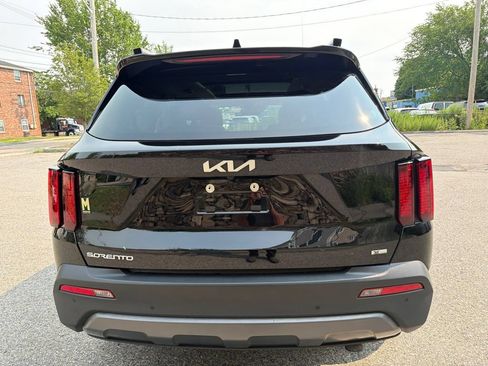 Certified 2023 Kia Sorento X-Line EX AWD/4WD image 6
