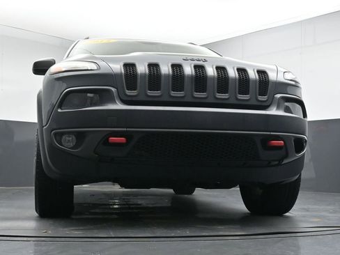 Used 2014 Jeep Cherokee Trailhawk w/ Comfort/Convenience Group image 34