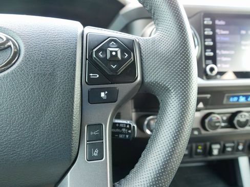 Used 2022 Toyota Tacoma TRD Sport image 21