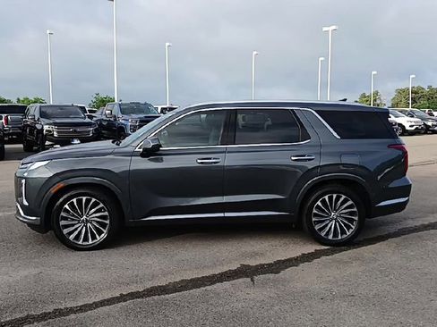 Used 2025 Hyundai Palisade Calligraphy FWD image 5