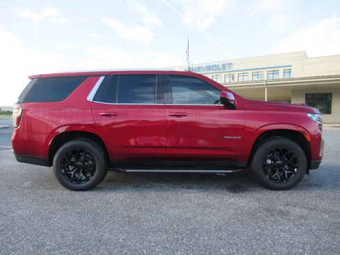 Used 2023 Chevrolet Tahoe LT RWD image 2