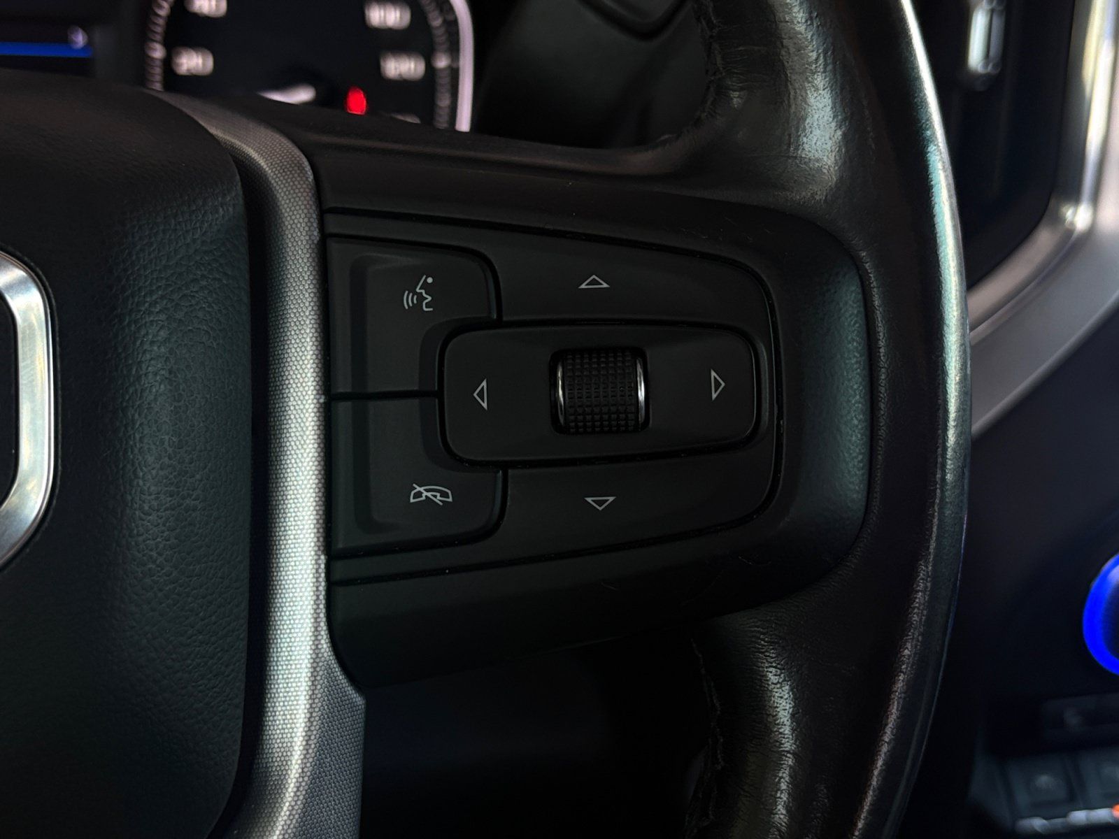 Used 2021 GMC Sierra 1500 SLT RWD image 17