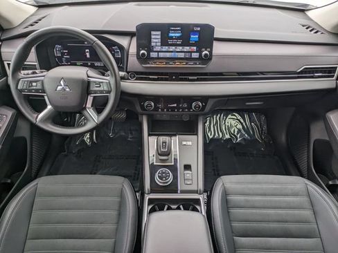 Used 2024 Mitsubishi Outlander SE AWD/4WD image 15
