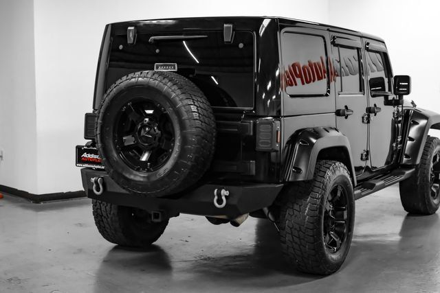 Used 2015 Jeep Wrangler Unlimited Sahara w/ Connectivity Group AWD/4WD image 12