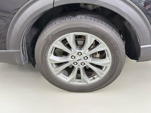 Used 2022 Ford Explorer Limited AWD/4WD image 32