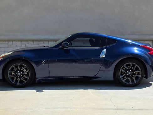 Used 2015 Nissan 370Z Coupe RWD image 7