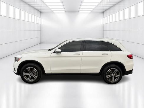 Used 2017 Mercedes-Benz GLC 300 4MATIC image 8