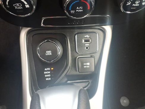 Used 2018 Jeep Compass Sport image 20