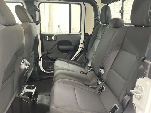 Used 2023 Jeep Gladiator Sport AWD/4WD image 22