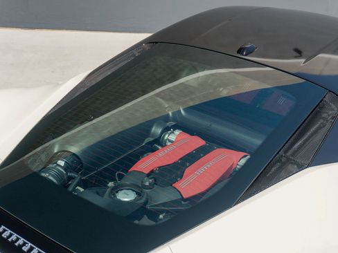 Used 2018 Ferrari 488 GTB RWD image 40