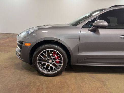 Used 2015 Porsche Macan Turbo AWD/4WD image 38