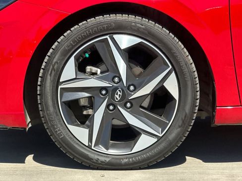 Used 2021 Hyundai Elantra Limited FWD image 12