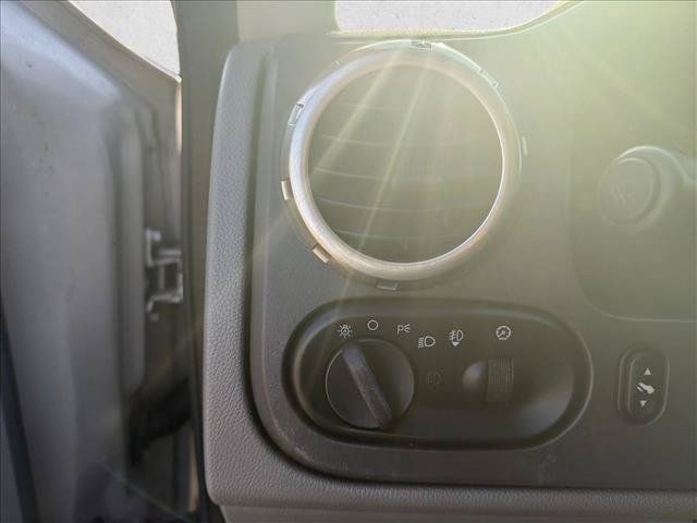 Used 2004 Ford Expedition XLT RWD image 11
