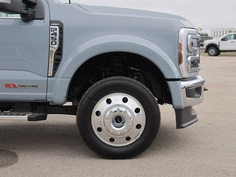 New 2026 Ford F450 Lariat w/ Chrome Package image 10