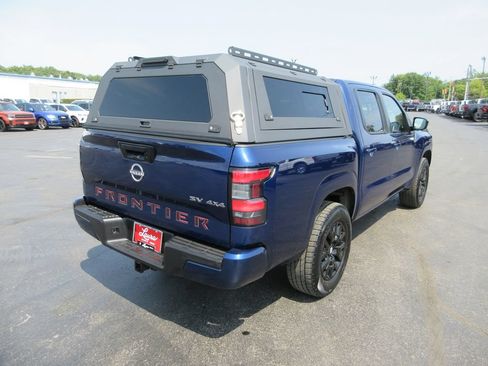 Used 2022 Nissan Frontier SV AWD/4WD image 6