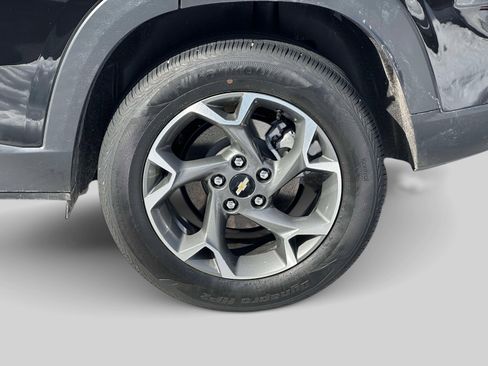 Used 2024 Chevrolet Trax LT w/ Driver Confidence Package image 4