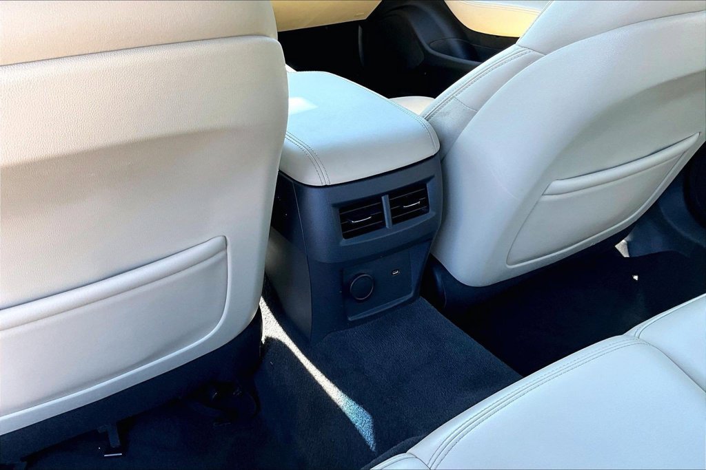 Used 2022 Cadillac CT5 Luxury w/ Sun And Sound Package AWD/4WD image 10