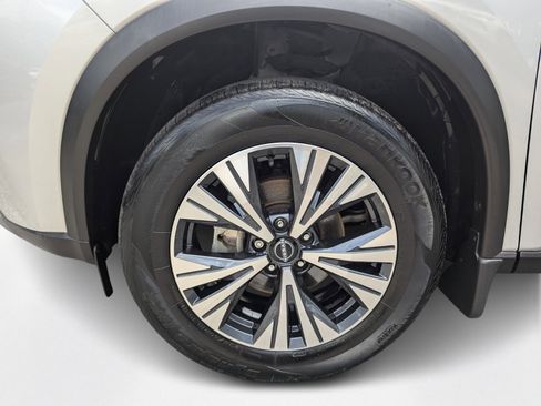 Certified 2023 Nissan Rogue SV w/ SV Premium B Package FWD image 9