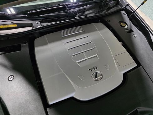 Used 2013 Lexus LS 460 w/ Comfort Pkg RWD image 39