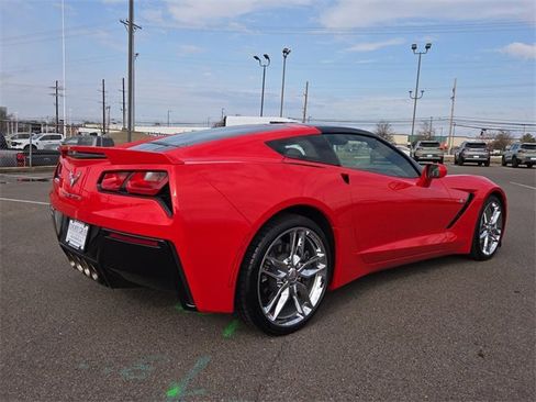 Used 2017 Chevrolet Corvette Stingray Coupe w/ 1LT image 3