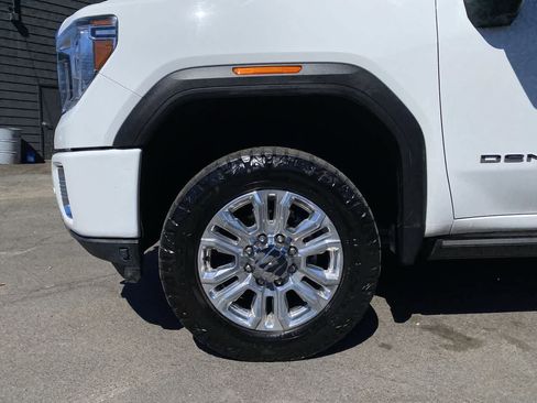 Used 2022 GMC Sierra 3500 Denali w/ Denali Ultimate Package AWD/4WD image 11