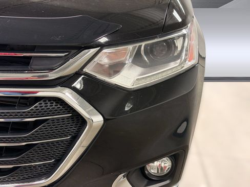 Used 2019 Chevrolet Traverse LT w/ LT Premium Package FWD image 11