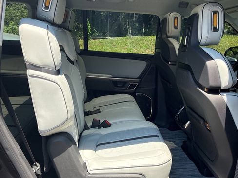 Used 2023 Rivian R1S Adventure AWD/4WD image 15
