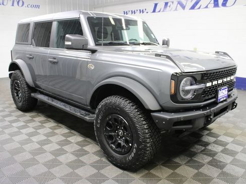 Used 2024 Ford Bronco Wildtrak AWD/4WD image 3