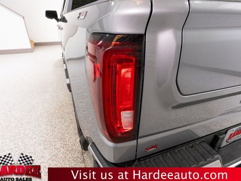 Used 2024 GMC Sierra 1500 SLT w/ SLT Premium Plus Package AWD/4WD image 9