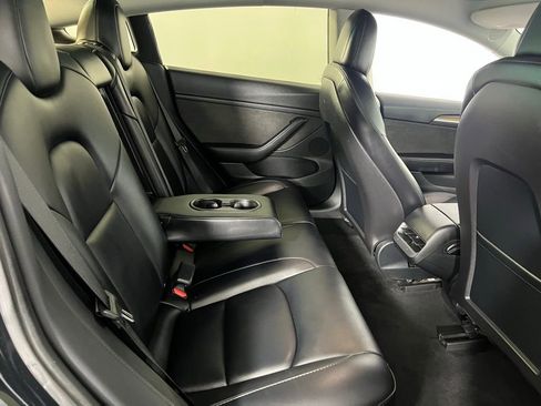 Used 2023 Tesla Model 3 Standard Range image 30
