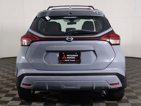 Used 2021 Nissan Kicks SR w/ Exterior Package image 11