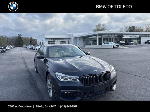 Used 2018 BMW 750i xDrive image 1