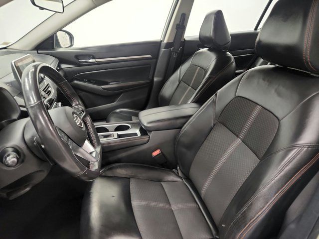 Used 2024 Nissan Altima 2.5 SR FWD image 15