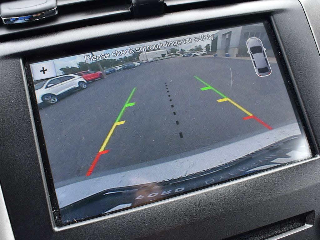 Used 2017 Ford Fusion SE w/ Fusion SE Technology Package FWD image 18