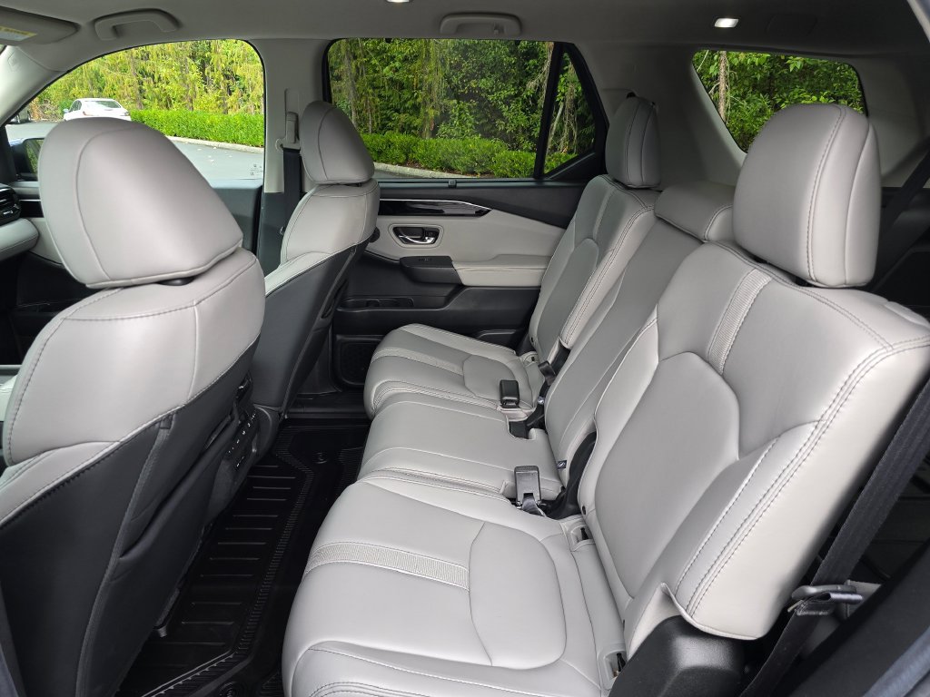 Certified 2025 Honda Pilot EX-L image 9