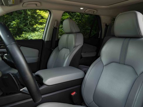 Used 2024 Honda Pilot Touring image 17