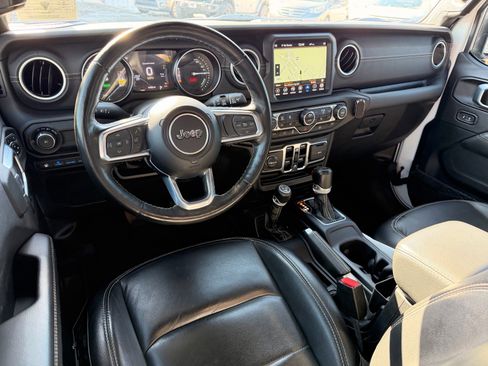 Used 2023 Jeep Wrangler Unlimited Sahara w/ Cold Weather Group image 10