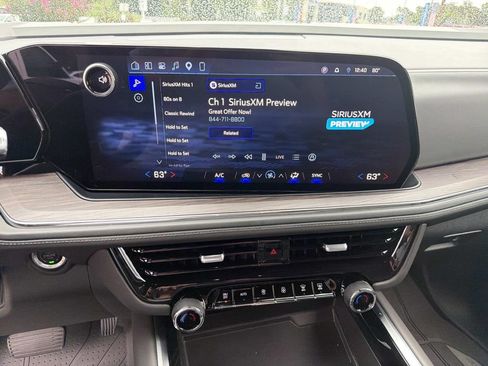 Used 2025 Chevrolet Suburban LS AWD/4WD image 28