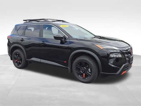 Certified 2025 Nissan Rogue SV image 2