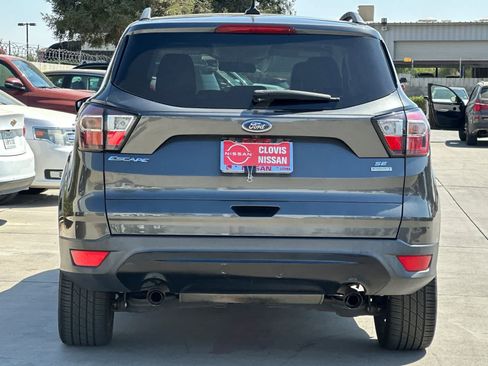 Used 2018 Ford Escape SE w/ SE Sport Appearance Package FWD image 8