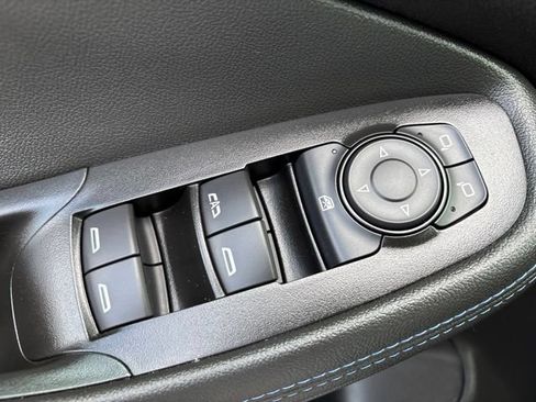 Used 2025 Buick Encore GX Sport Touring AWD/4WD image 10