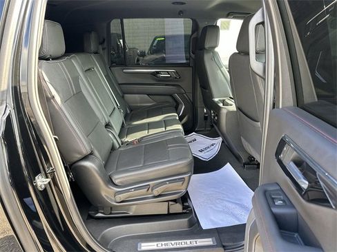 Used 2025 Chevrolet Suburban RST image 26